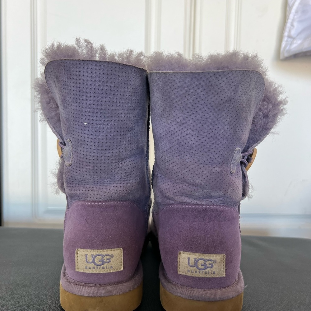 Purple UGG foldable sz6 good condition